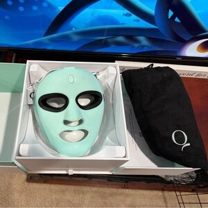 LED Light Therapy Mask
